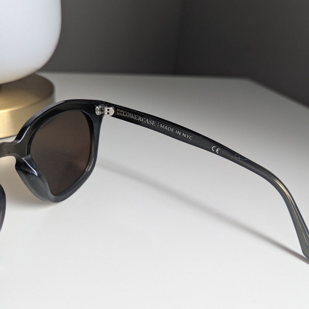BNWOT Lowercase NYC Astor sunglasses, Sage Green - Picture 8 of 11